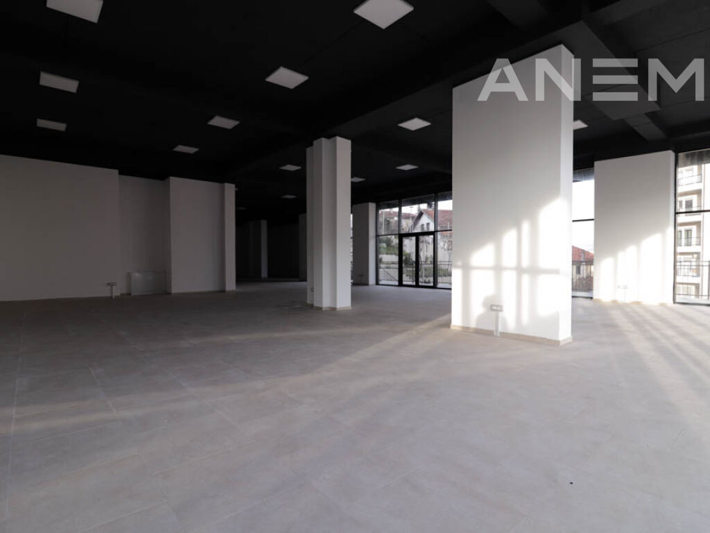 Lokal me qira 525.29m² në lagjen Arbëria 2