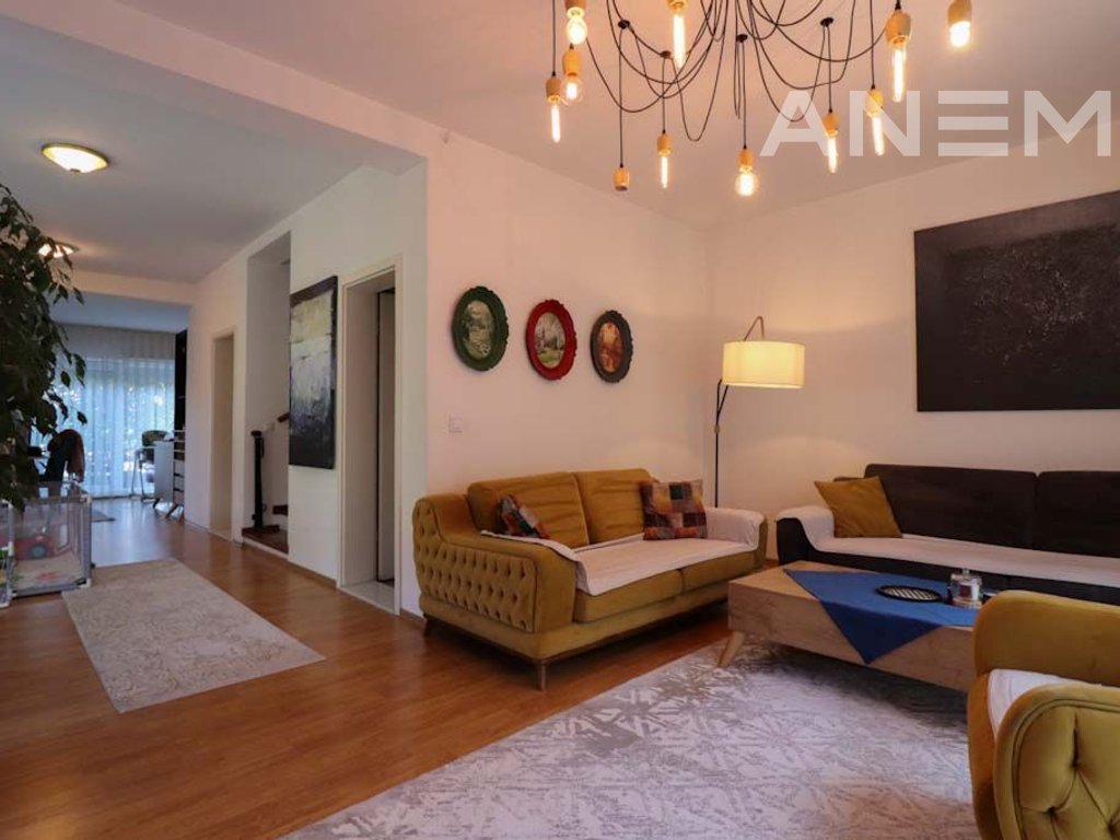 Shtëpi në shitje 174m² në lagjen Marigona Residence 3
