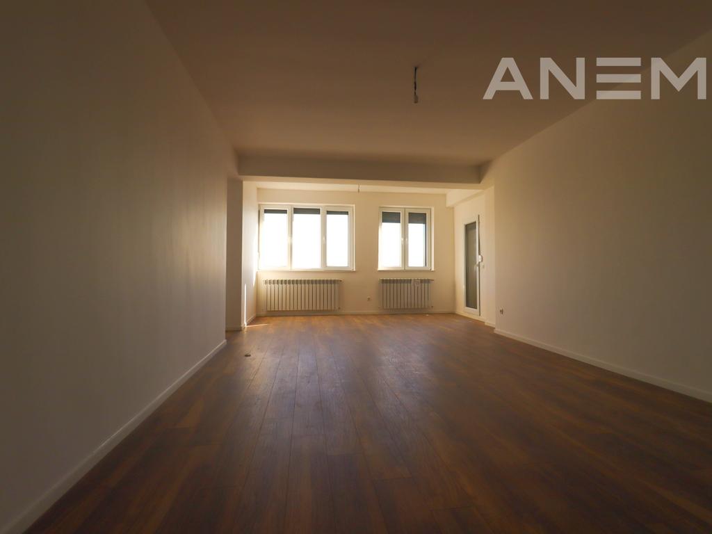Banesë në shitje 103m² në Lakrishtë 2