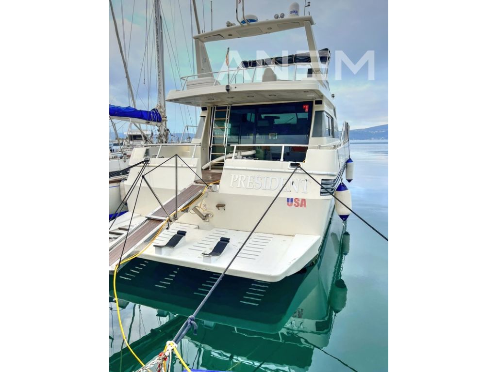 Yacht Mangusta Rodrigues në Shitje 4