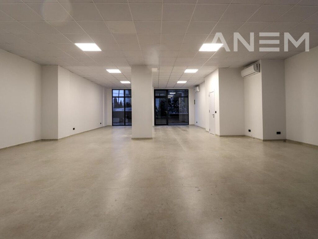 Lokal me qira 136m² në Mati 1 2