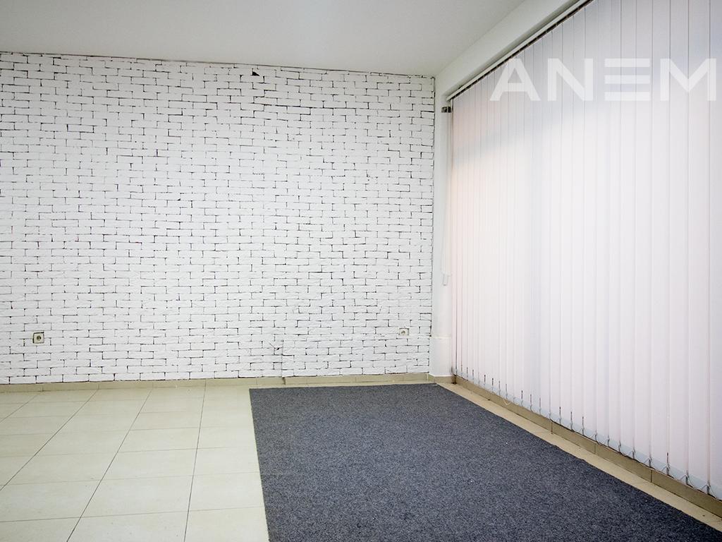 Lokal në shitje 41.4m² në Qendër 3