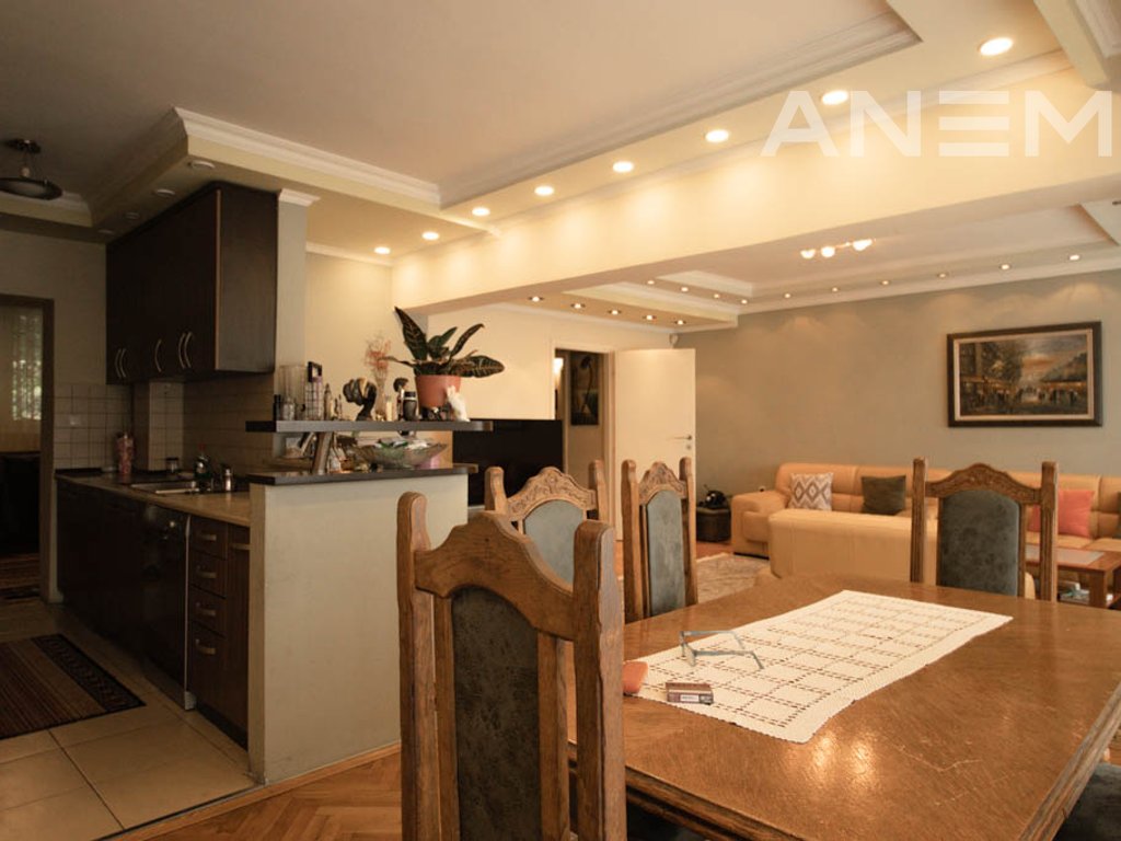 Banesë në shitje 114m² në lagjen Dardania 4