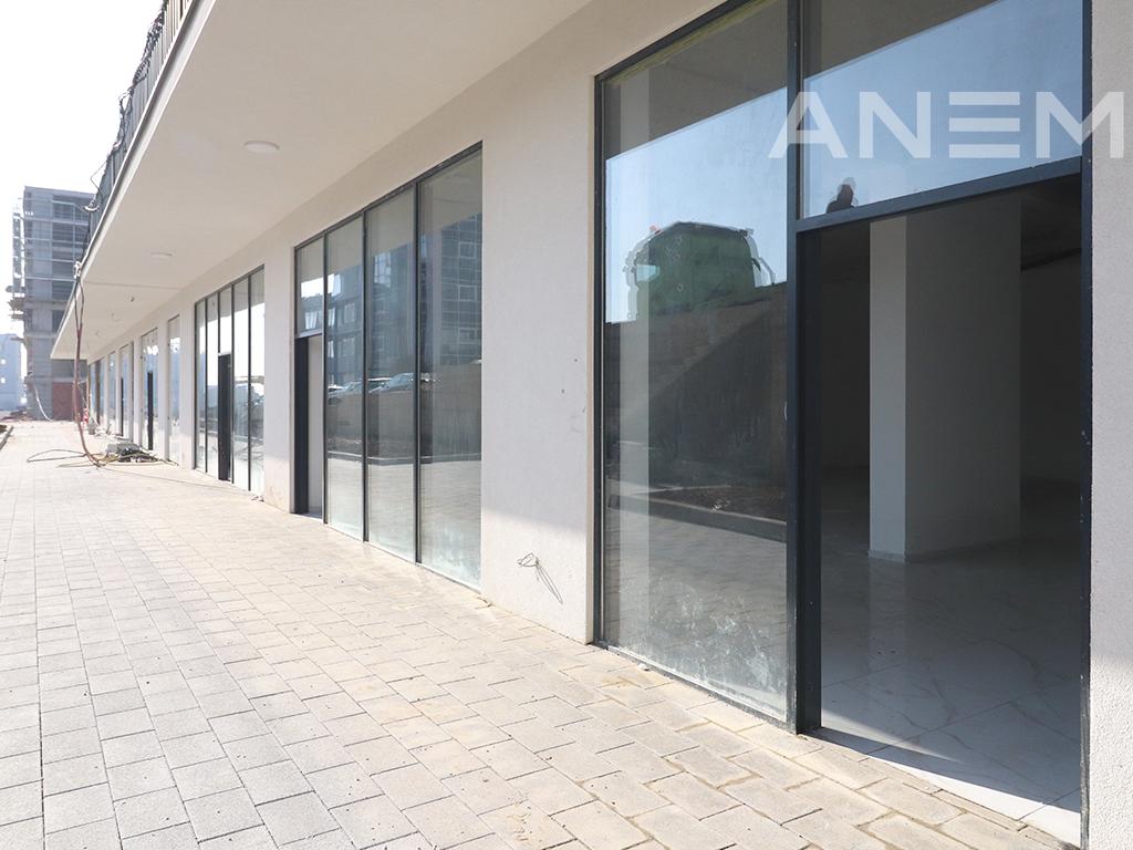 Lokal në shitje 113.14m² në Veternik 2