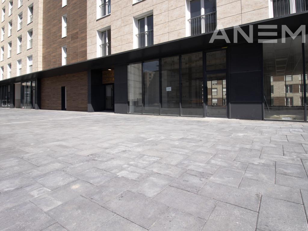 Lokal me qira 100m² në Veternik 2