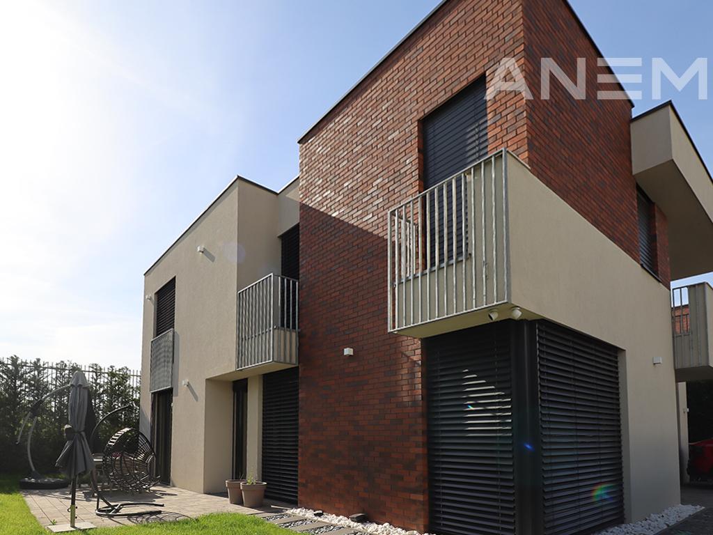 Shtëpi në shitje 270m² në lagjen Qershia