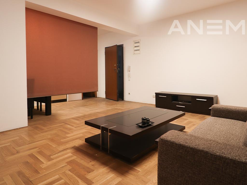 Zyre me qira me 3 hapësira pune në Kalabri 2