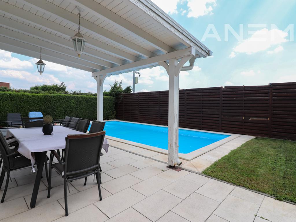 Shtëpi me qira 300m² në Marigona Residence 2