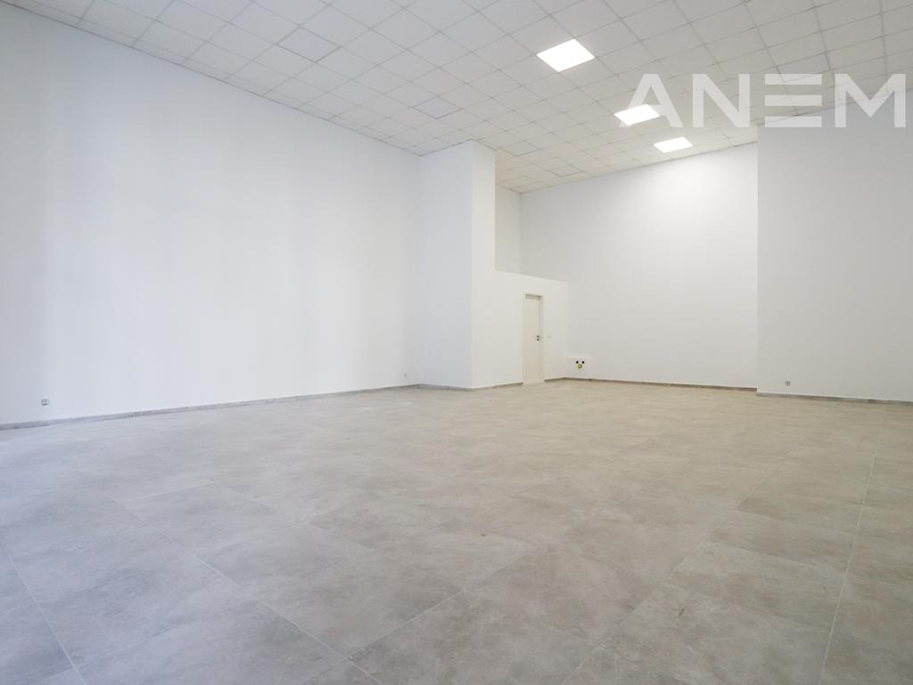 Lokal me qira 100m² në lagjen Lakrishtë 3
