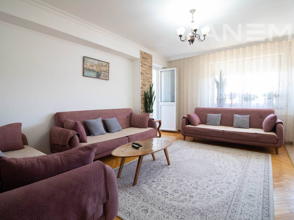 Banesë në shitje 77m² në Qendër 2