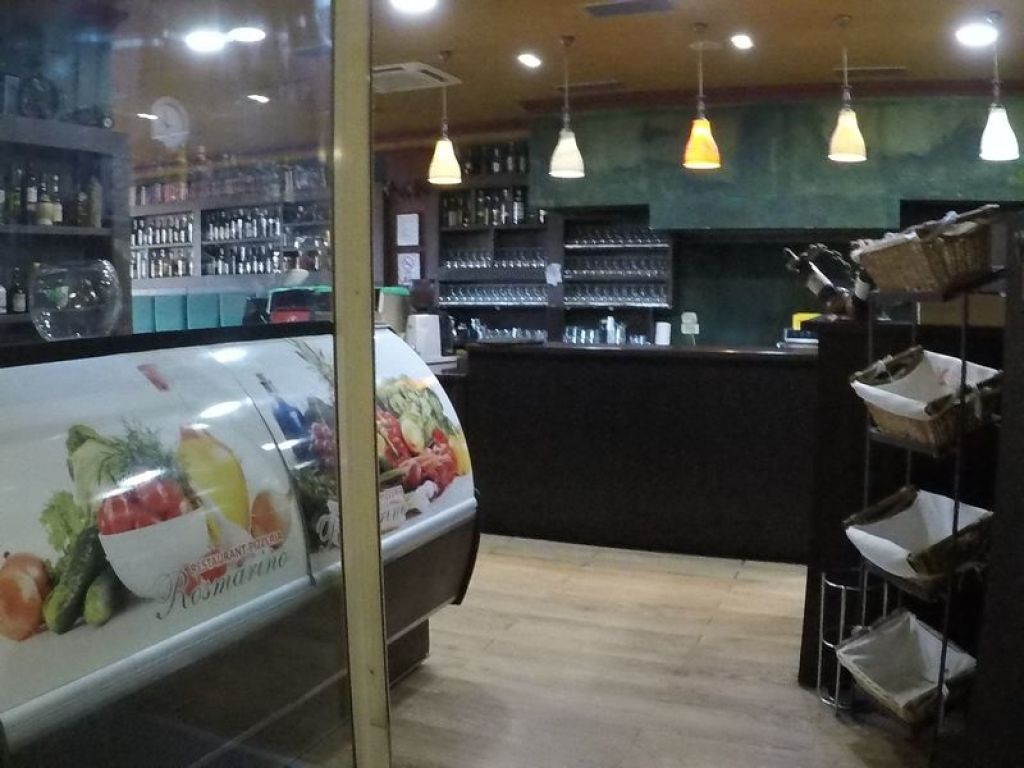 Zyre me qira 660m2 në Qendër 2