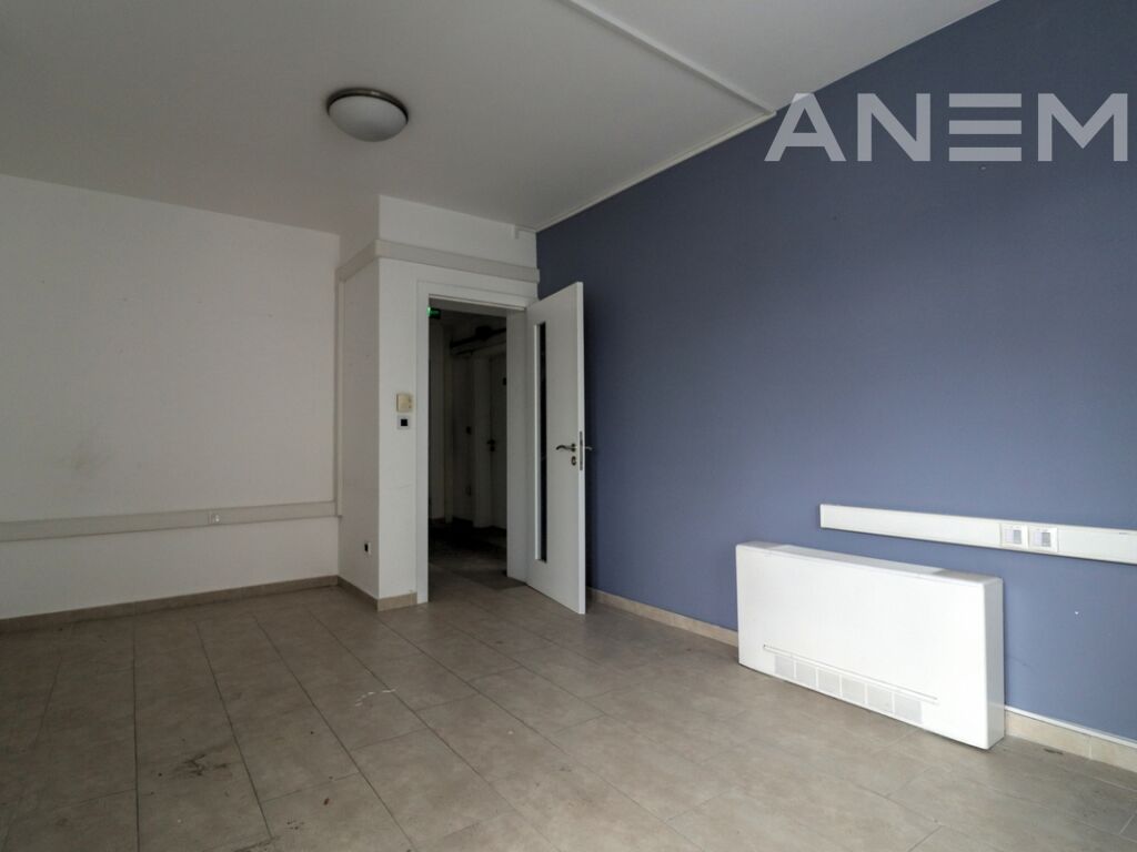 Zyre me qira me 13 hapësira pune në Arbëri 3