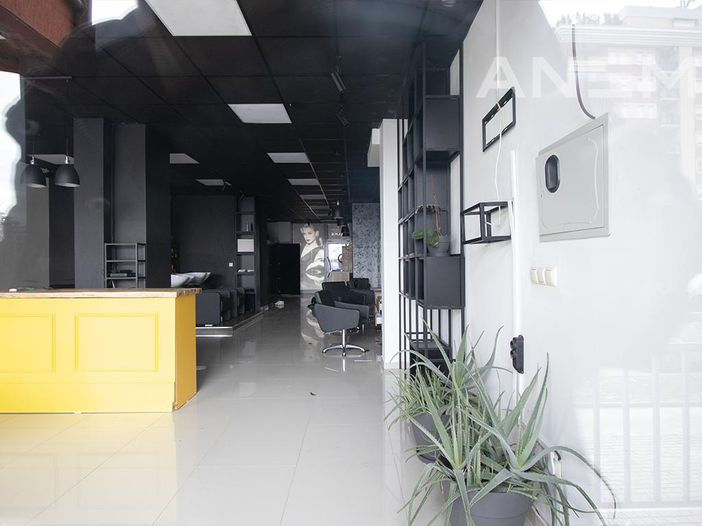 Lokal me qira 87m² në Rrugën C 2