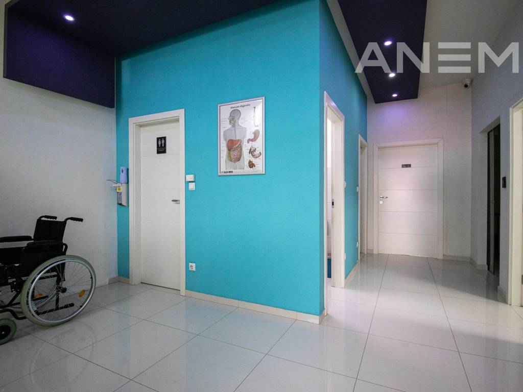 Lokal në shitje 160m² në lagjen Mati 1 4