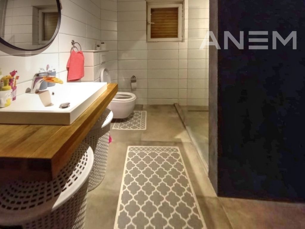 Shtëpi në shitje 390m2 në Qendër 4