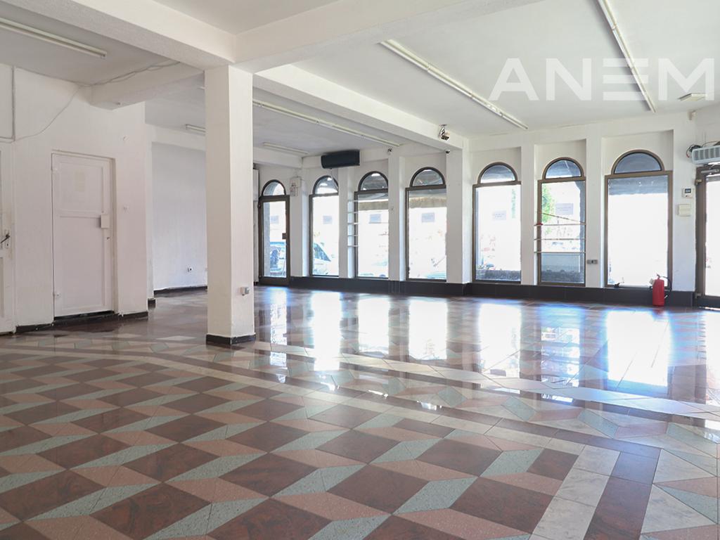 Zyre me qira me 1 hapësirë pune në Tophane 4