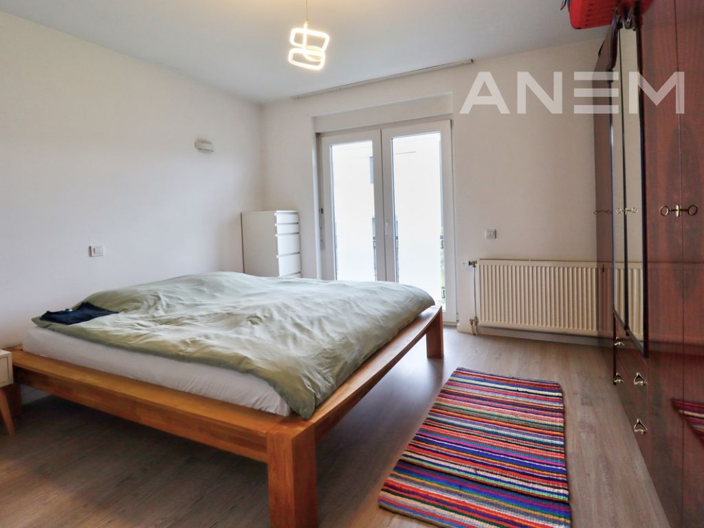 Shtëpi me qira 226m2 në lagjën Veternik 2