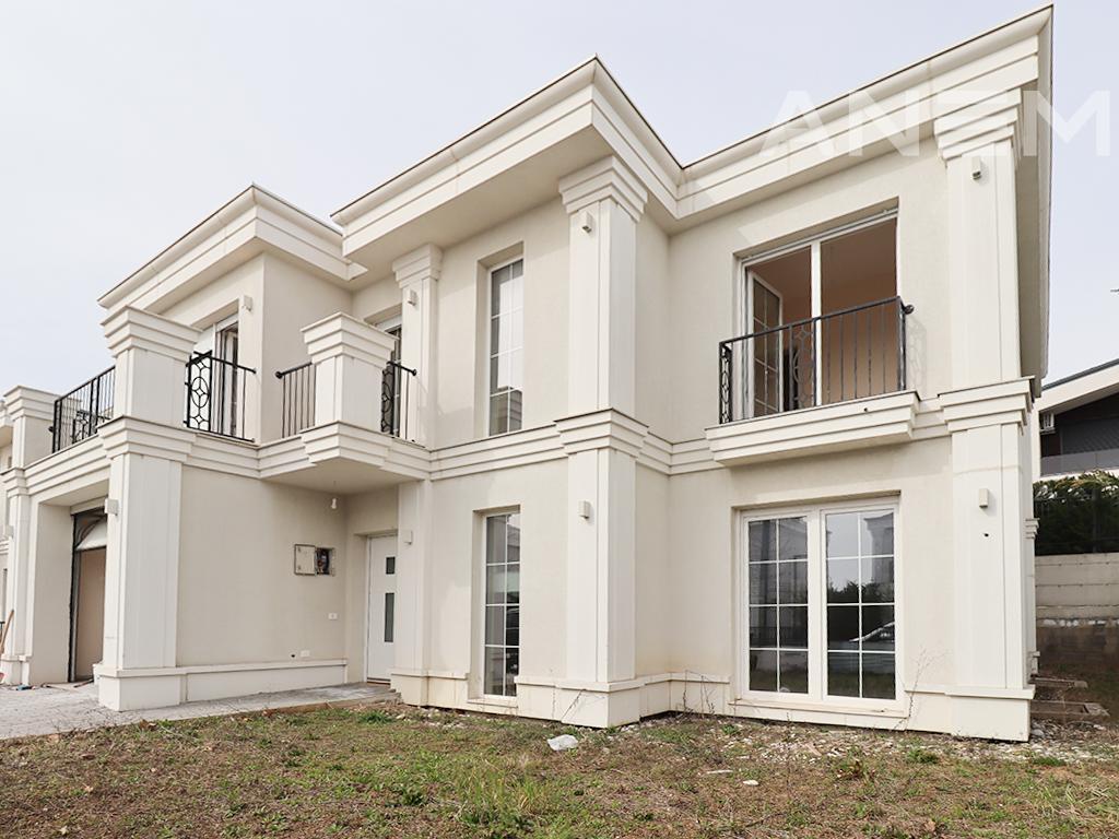 Shtëpi në shitje 326m² në lagjen Avenue 23 2