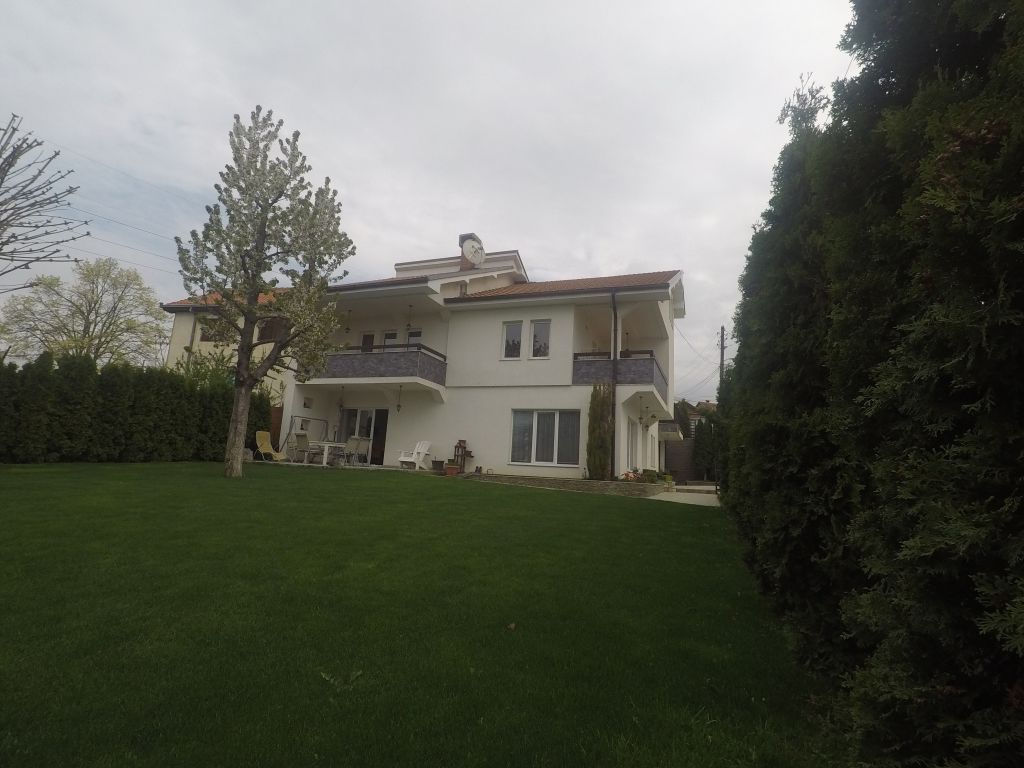 Shtëpia në shitje 380m² në Zllatar