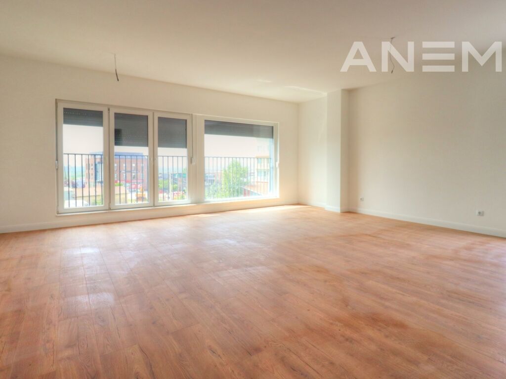 Banesë në shitje 91m² në Veternik