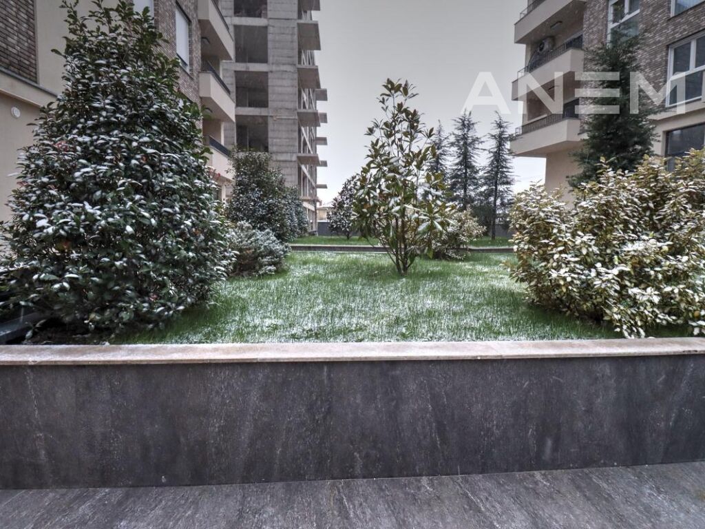 Lokal me qira 136m² në Mati 1