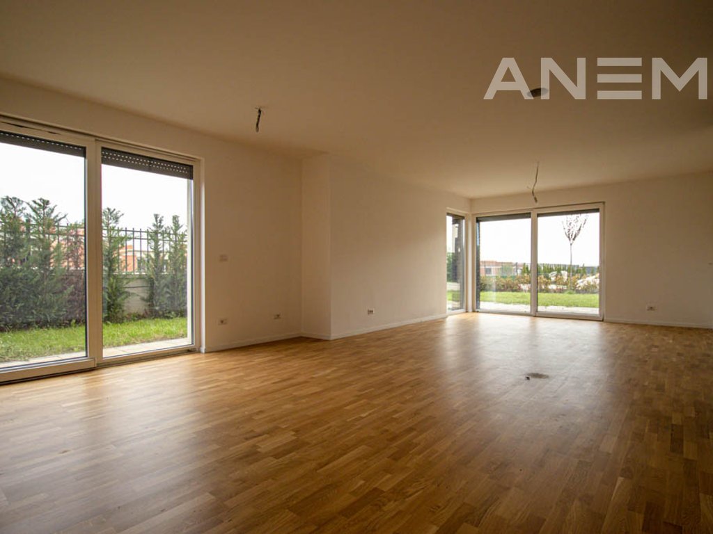 Shtëpi në shitje 245m² në Priam Village 2