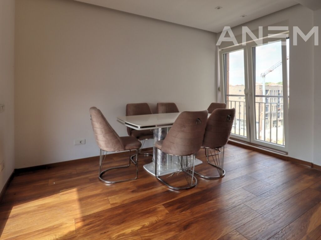 Penthouse me qira 178m² + 120m² tarracë në lagjen Arbëria 3