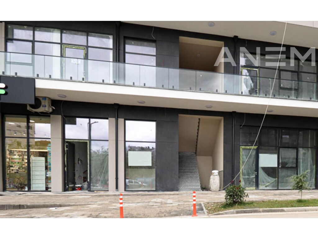 Lokal me qira 200m² në rrugën B