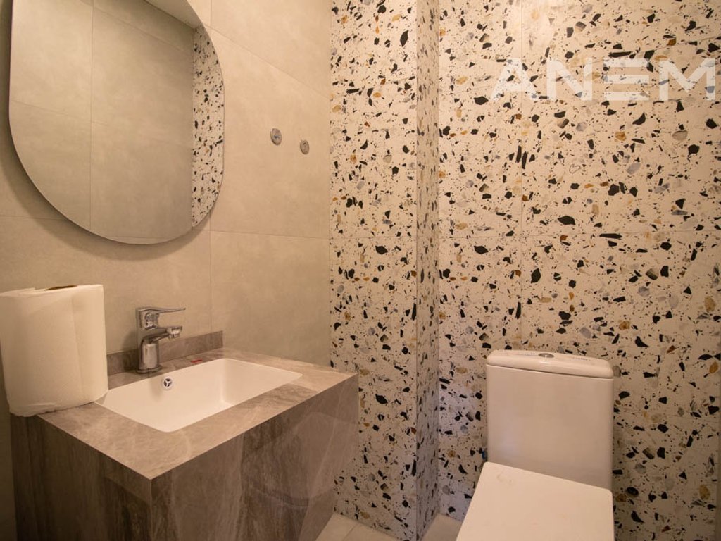 Lokal me qira 48m² në Qendër 3