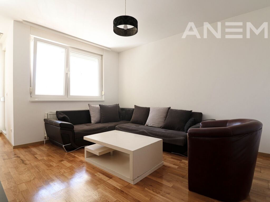 Banesë në shitje 80m² në lagjen Mati 1 2