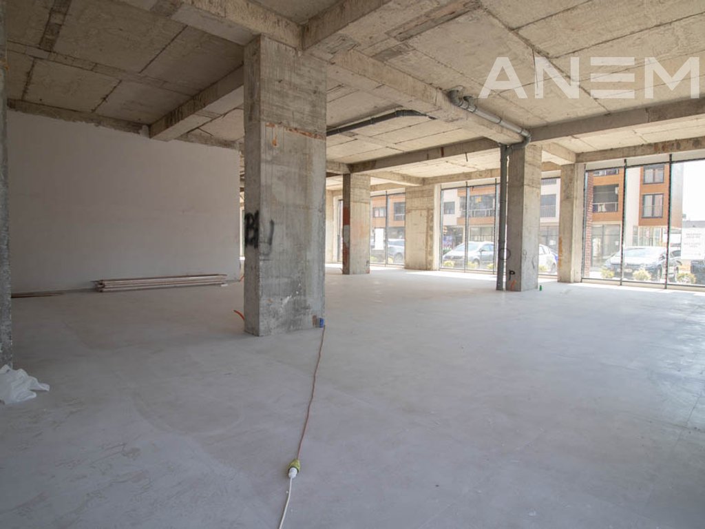 Lokal me qira 426m² në lagjen Arbëri 2
