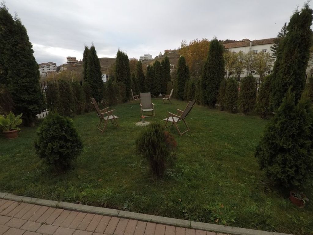 Shtepi me qira 525m2 ne Sofali 2