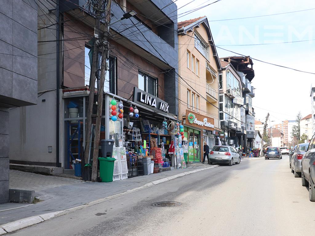 Objekt me qira 209.14m² në Breg të Diellit 1