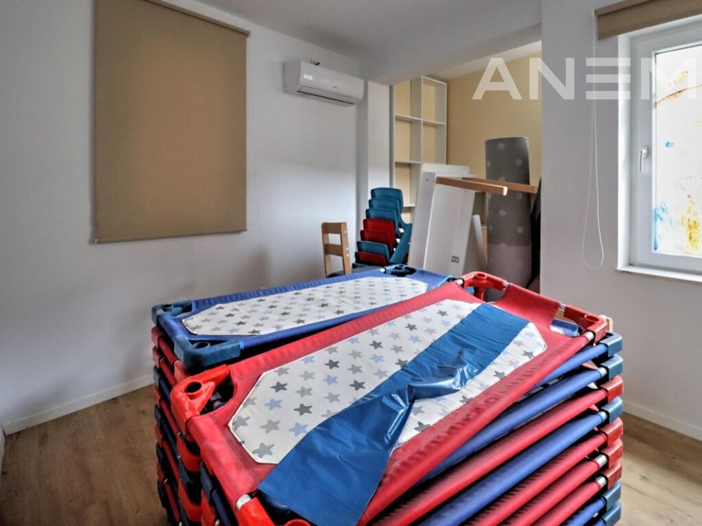 Zyre me qira 120m² në lagjën Aktash 2