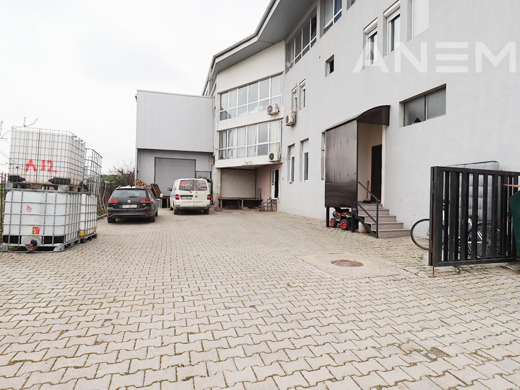 Objekt me qira 1200m² në Çagllavicë 2