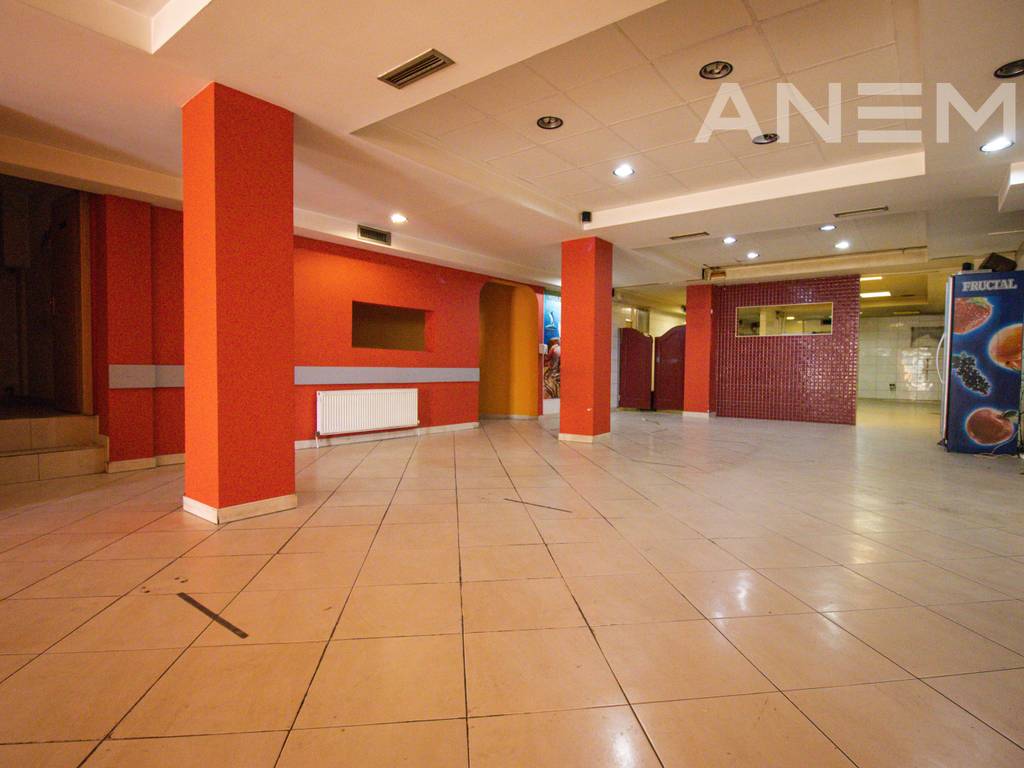 Lokal me qira 350m² në Aktash 3