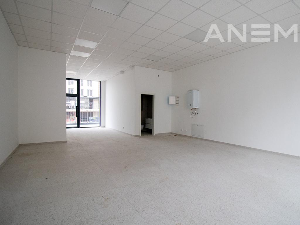 Lokal në shitje 78m² në Veternik 2