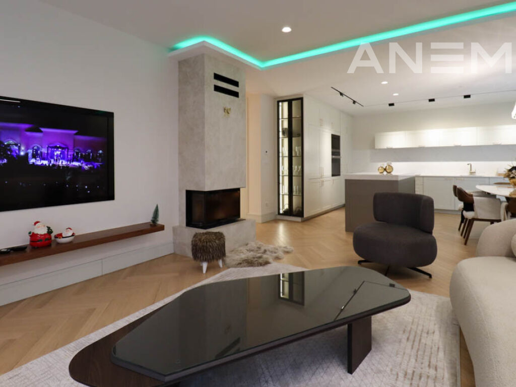 Shtëpi në shitje 243m² në lagjen Priam