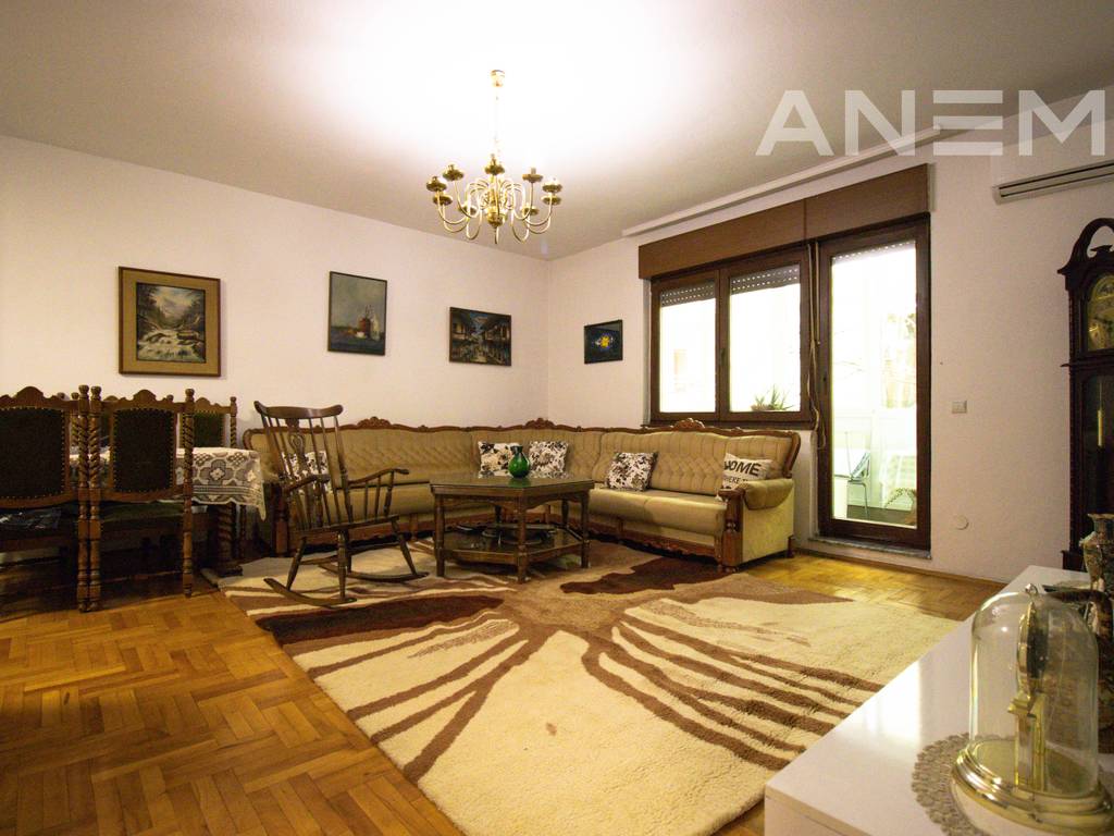 Banesë me qira 75m² në Mahallën e Muhaxherëve