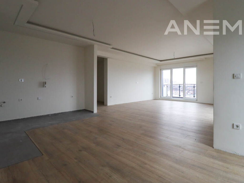Penthouse me qira me 3 dhoma gjumi në lagjen Kalabria 2
