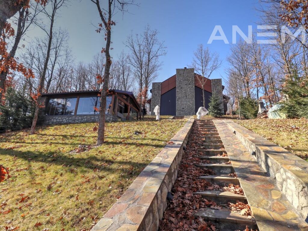 Vila në shitje 250m² në Makreshë në komunën e Novobërdës 2