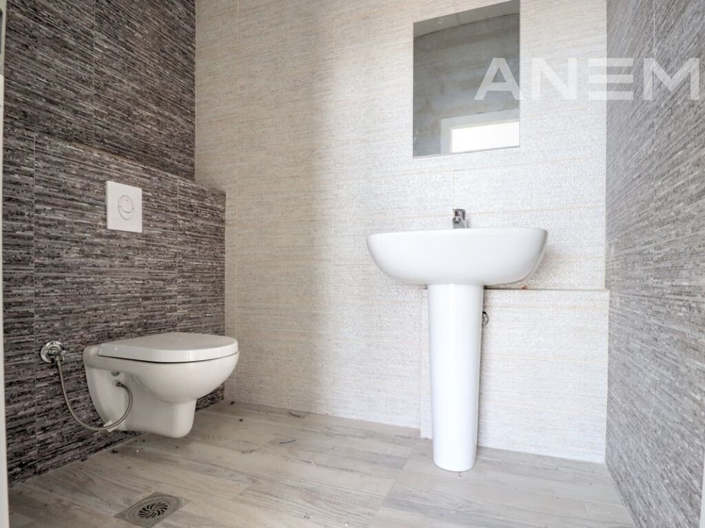 Lokal me qira 43m² në lagjen Veternik 3