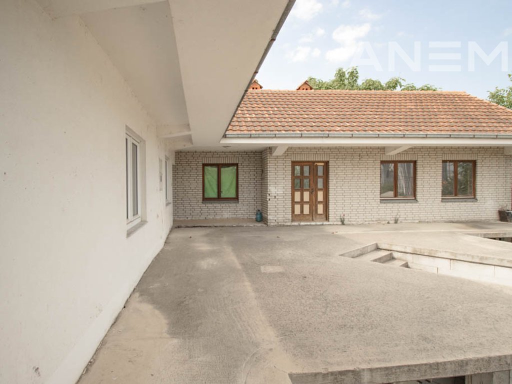 Shtëpi në shitje 230m² në Arbëri 3