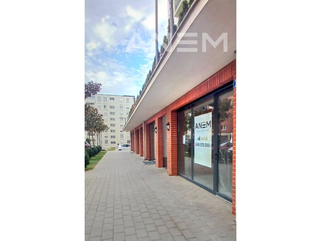 Lokal në shitje 173m² në Mati1
