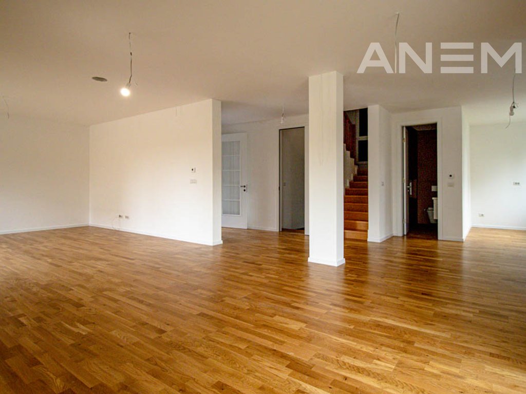 Shtëpi në shitje 243m² në Priam Village 3