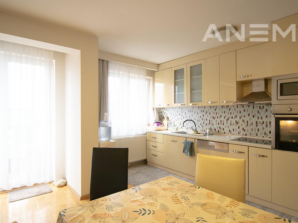 Banesë në shitje 145 m² në Emshir 3