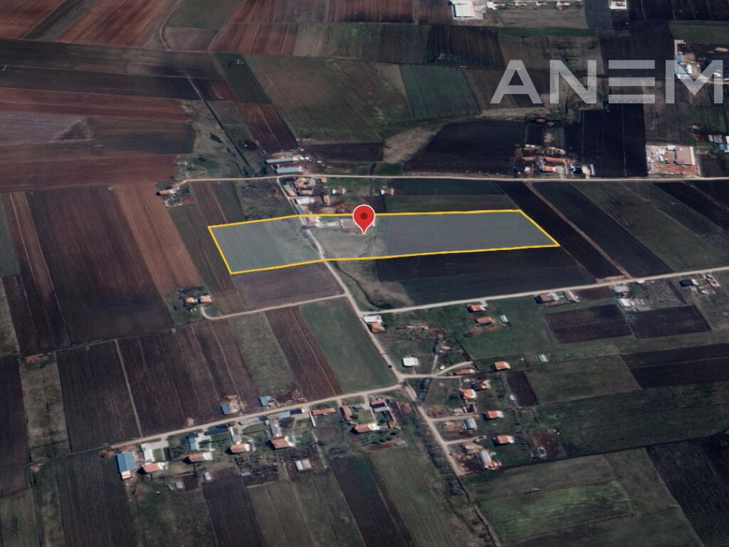 Tokë në shitje 3 Hektarë + shtëpi 300m² në Obiliq 2
