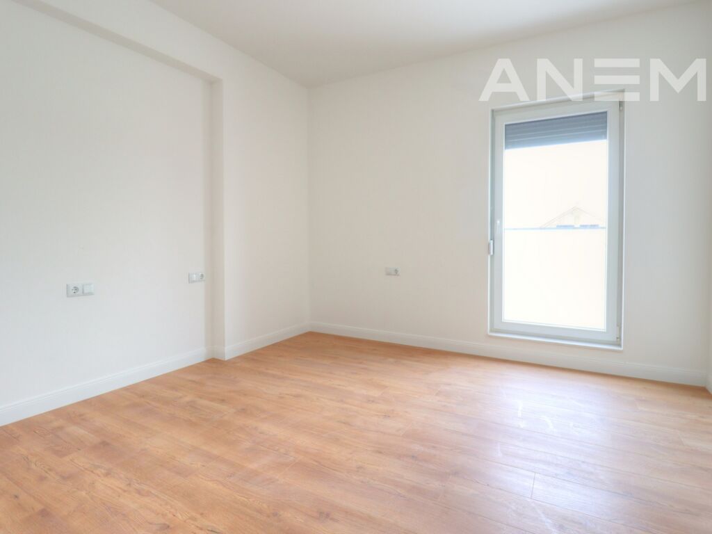 Banesë në shitje 91m² në Veternik 4