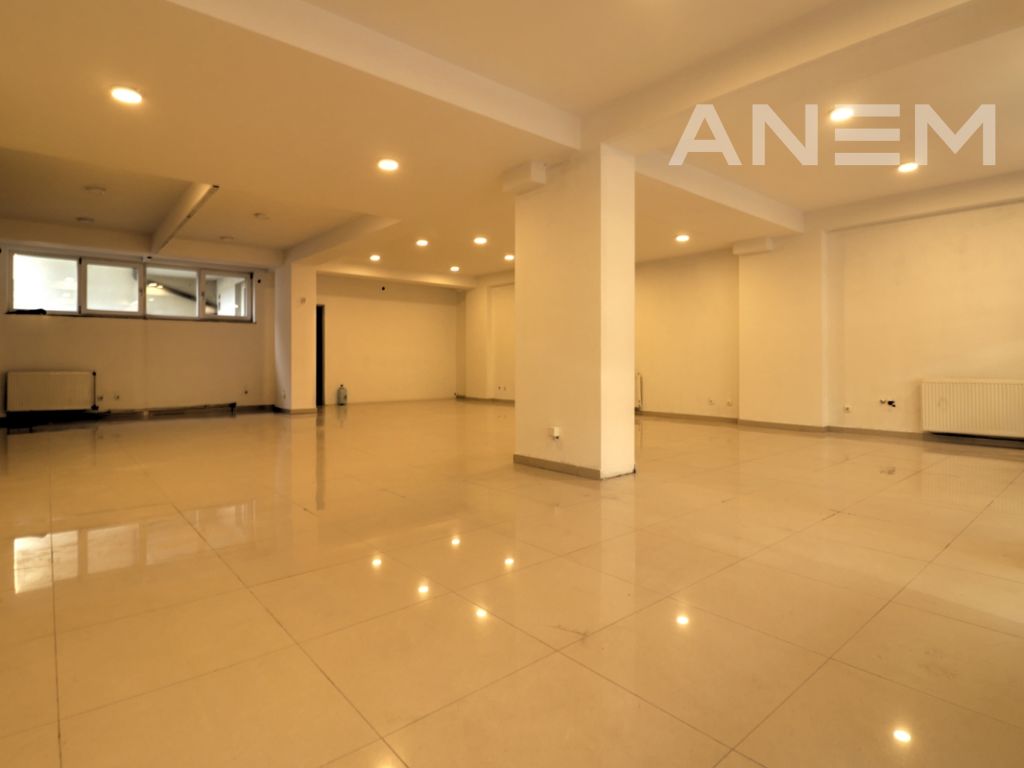 Zyre me qira 131m² në Qendër 3