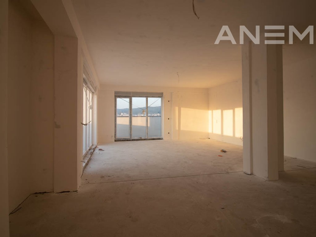 Penthouse në shitje 190m² + 100m² tarracë te Prishtina e Re 3